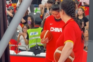 顶住压力！张子宇逆境展现坚韧意志