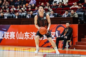 山东山高在U21全国锦标赛中以100-93战胜南京同曦，王证单场砍下51分