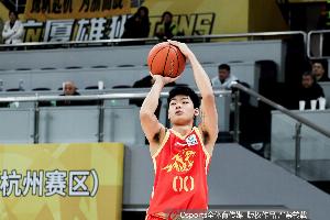全网热议！王欣瑞加盟NBL，球迷沸腾：下一个篮球巨星诞生？