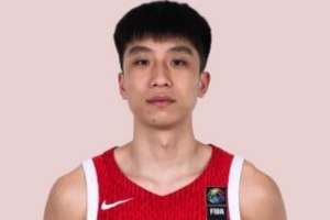 石洺豪进攻出色,张淳智独占上双殊荣
