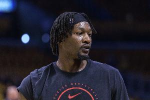 火箭连续两年从湖人引进防守强援：电风扇与斯玛特联手