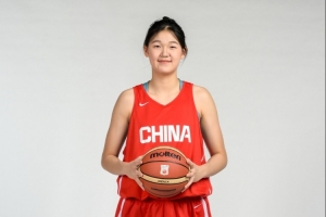 孙晗昀半场11投3中,仅得6分2篮板,三分球5投全失