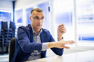 贝尔戈米指出:国际米兰需引入速度型中卫,哈莱利契合球队战术要求