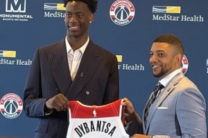 奇才官方宣布：状元迪班萨将身着4号球衣开启NBA征程
