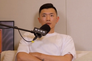 陈林坚:父亲是货车司机,母亲是裁缝,插秧、拔花生、种地瓜样样精通