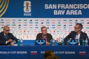 朗尼克:我与梅罗中的一位合作仅6个月,不便做对比