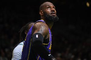 詹姆斯誓不退役，将开启生涯第24季，成NBA历史第一人