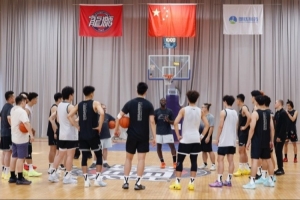 这一战将改变格局？广州龙狮全新教练组首堂训练课的深远影响