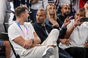 梦一判罚引争议?NBA传奇球星影响再探讨
