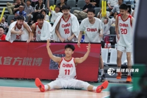 小李广高效得分,张淳智10投8中,贡献全队最高24分,三分球7中6