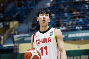 张博源在路易斯维尔表现优异，NCAA适宜积极开朗球员