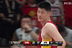 杨鸣锐评吹罚：这种造进攻犯规，实际上大多数都是半装半演！