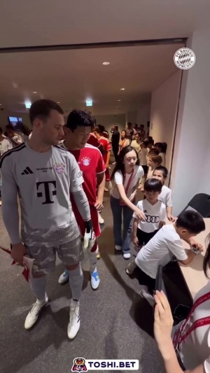 强强对决,拜仁力克阿斯顿维拉,诺伊尔小将展现顽强意志
