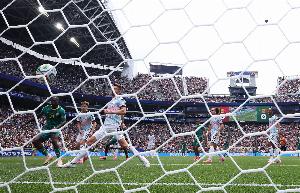 比利时1-0塞内加尔!马内传中,萨尔头球击中横梁,迪亚拉补射得手