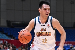 媒体人指出：众多NBL球队已着手招募球员，部分CBA俱乐部应具备危机意识
