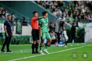 全网热议！18岁小将蒋子承中超首秀，圆梦国安父子同台引狂潮