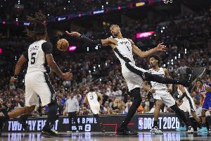 本赛季季后赛马刺队22岁及以下球员总得分达1325分，刷新NBA历史记录